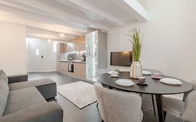 Apartament Ultra-Central Lux + Free Parking + Self Check-In