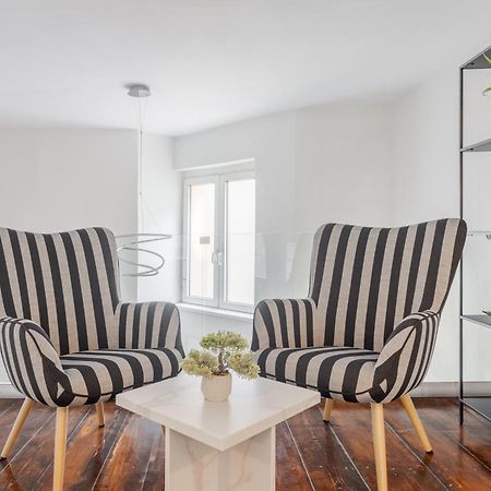 Apartament Ultra-Central Lux + Free Parking + Self Check-In Oradea Zewnętrze zdjęcie
