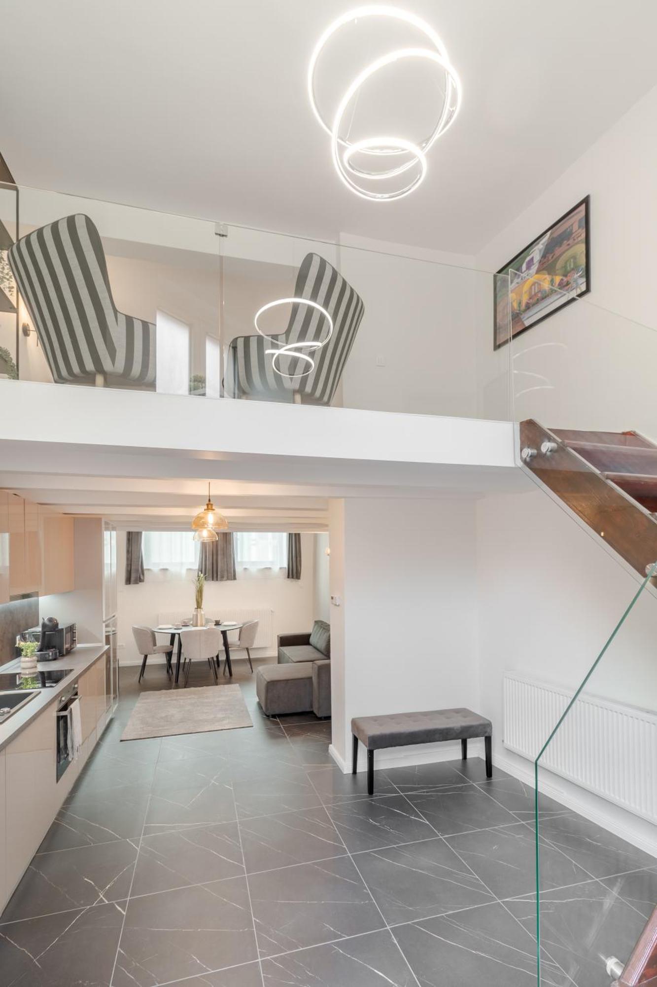 Apartament Ultra-Central Lux + Free Parking + Self Check-In Oradea Zewnętrze zdjęcie
